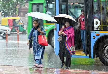देश के कई हिस्सों में भारी बारिश के आसार, मौसम विभाग ने जारी किया अलर्ट