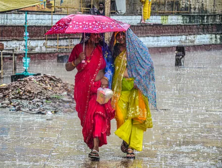 उत्तर प्रदेश, उत्तराखंड और मध्य प्रदेश सहित कई राज्यों के लिए मौसम विभाग ने जारी किया ऑरेंज अलर्ट