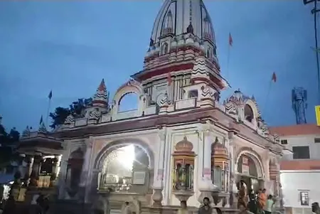 शिवरात्रि पर देवभूमि में आस्था का सैलाब, शिवालयों में लगा भक्तों का तांता