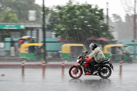 एनसीआर में आज बारिश का येलो अलर्ट, गर्मी से मिलेगी राहत, पूरे सप्ताह छाए रहेंगे बादल