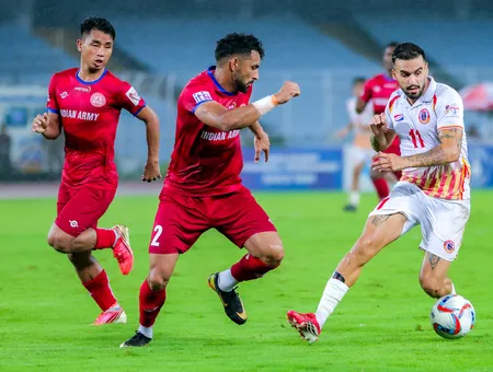डूरंड कप: पीवी विष्णु का इकलौता गोल, इंडियन आर्मी एफटी को मात देकर सेमीफाइनल में ईस्ट बंगाल एफसी डूरंड कप: पीवी विष्णु का इकलौता गोल, इंडियन आर्मी एफटी को मात देकर सेमीफाइनल में ईस्ट बंगाल एफसी