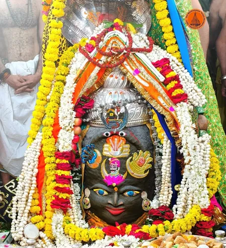 नाग पंचमी पर खुले भगवान नागचंद्रेश्वर के पट; भोर में 2:30 बजे खुले बाबा महाकाल के कपाट, बड़ी संख्या में उमड़े श्रद्धालु