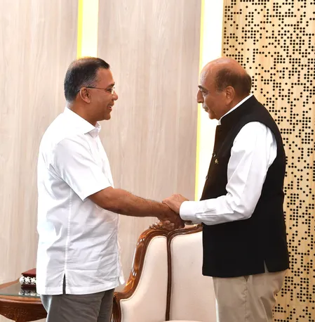 बांग्लादेश के प्रधानमंत्री तारिक रहमान का भारत दौरा बहुत जल्द होना चाहिए: दिनेश त्रिवेदी
