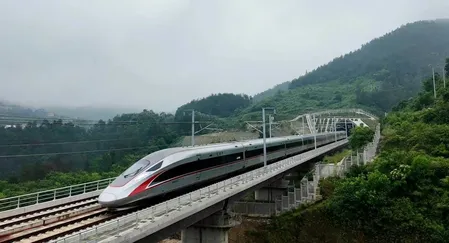 चाइना रेलवे ने 2026 के पहले सात महीनों में 440.6 अरब युआन का अचल परिसंपत्ति निवेश पूरा किया