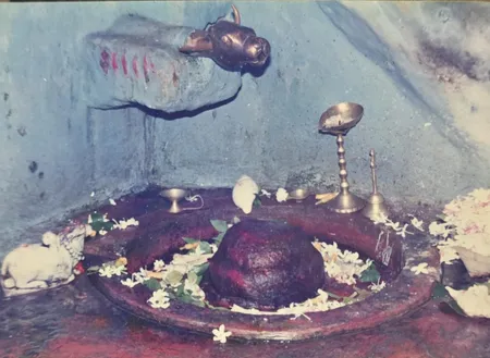 त्रिकूट पर्वत की गुफा में विराजते हैं त्रिकुटेश्वर महादेव, प्रकृति करती है शिव का अनवरत जलाभिषेक त्रिकूट पर्वत की गुफा में विराजते हैं त्रिकुटेश्वर महादेव, प्रकृति करती है शिव का अनवरत जलाभिषेक