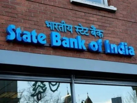 एसबीआई ने बचत खातों से नकद निकासी की फीस में किया बदलाव, अब 15 रुपए प्रति लेनदेन का करना होगा भुगतान