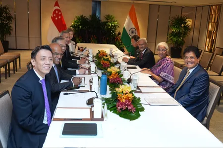 भारत और सिंगापुर के बीच समुद्री विरासत, खाद्य सुरक्षा और दूरसंचार एवं प्रसारण जैसे क्षेत्रों में सहयोग के लिए हुए करार