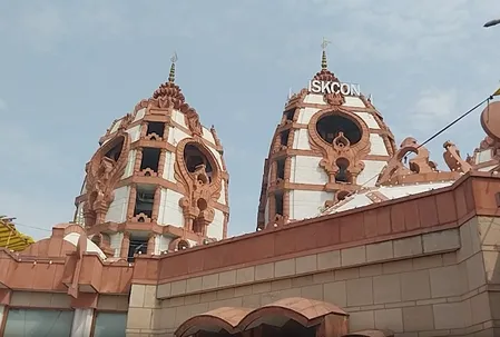 जन्माष्टमी को लेकर दिल्ली के इस्कॉन मंदिर में भव्य तैयारी, मोर-थीम पर होगी सजावट, 1008 व्यजनों का लगेगा भोग जन्माष्टमी को लेकर दिल्ली के इस्कॉन मंदिर में भव्य तैयारी, मोर-थीम पर होगी सजावट, 1008 व्यजनों का लगेगा भोग