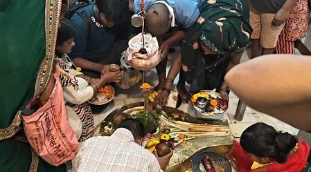 तुंगारेश्वर से काशीविश्वेश्वर तक गूंजा ‘हर-हर महादेव’, भोलेनाथ के दरबार में उमड़ा आस्था का सैलाब