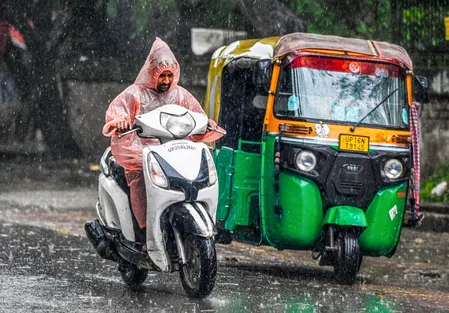 दिल्ली-एनसीआर समेत 23 राज्यों में मौसम में बदलाव, बारिश से एक्यूआई में सुधार दिल्ली-एनसीआर समेत 23 राज्यों में मौसम में बदलाव, बारिश से एक्यूआई में सुधार