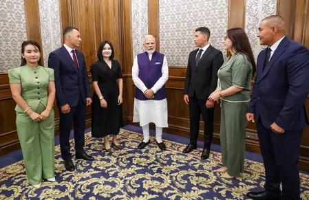 'भारत हमारे लिए बड़े भाई जैसा', पीएम मोदी से मुलाकात के बाद बोले किर्गिज नागरिक