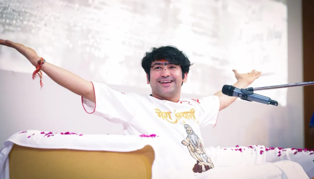 ग्रेटर नोएडा की शारदा यूनिवर्सिटी में 'माइंड सेट, लाइफ सेट', देश-विदेश के विद्यार्थियों से संवाद कर समझाया जीवन का संतुलन