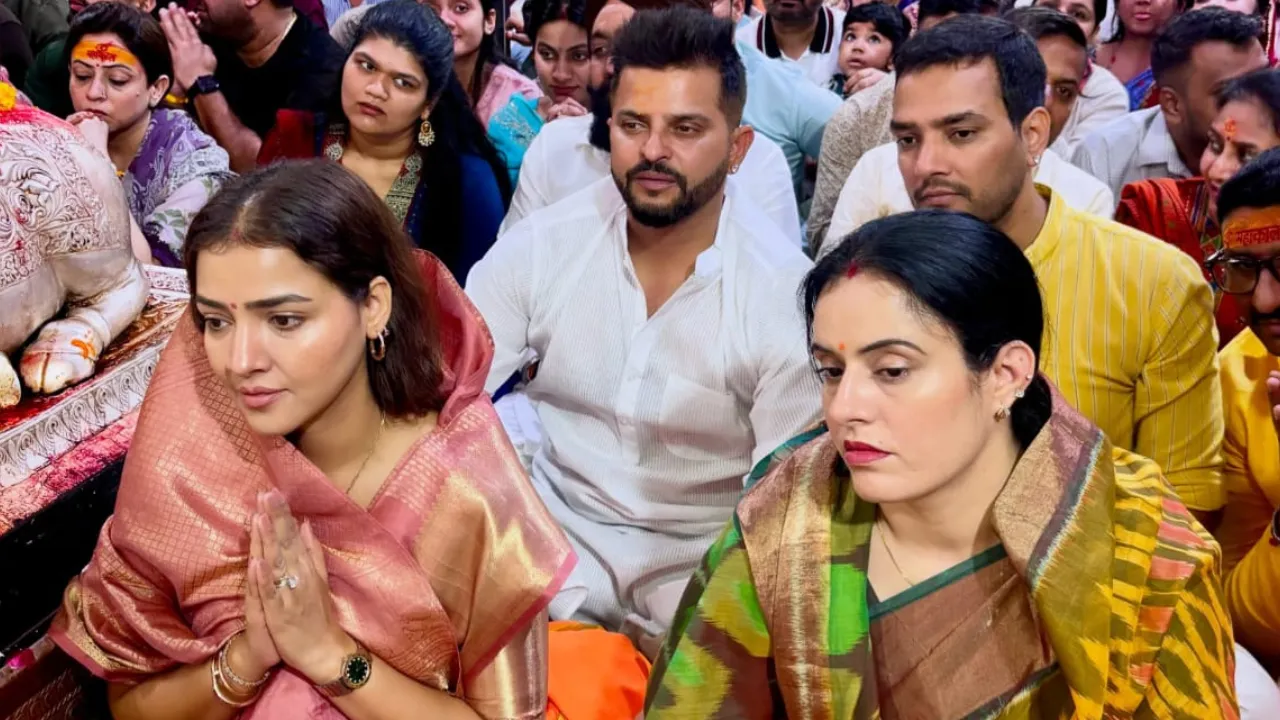 पूर्व क्रिकेटर सुरेश रैना ने पत्नी संग किए महाकाल के दर्शन, भस्म आरती में हुए शामिल