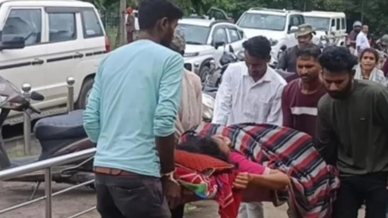 garbhvatimahilakigayijaanthanemeinhuimaarpeetse garbhvatimahilakigayijaanthanemeinhuimaarpeetse