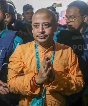 बांग्लादेश: चिन्मय कृष्ण दास को जमानत फिर भी रिहाई नहीं, हिंदू संगठन ने खड़े किए सवाल