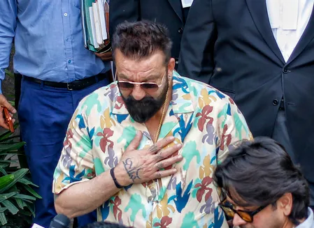 'मैंने मजाक में बोला, गलत संदेश गया हो तो माफी', संजय दत्त ने अपने बयान पर दी सफाई
