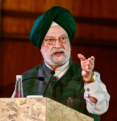 भू-राजनीतिक संकटों के बावजूद भारत ने सुनिश्चित की ऊर्जा आपूर्ति, ऊर्जा कूटनीति रही सफल: हरदीप पुरी