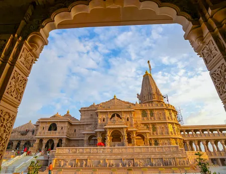 राम मंदिर ट्रस्ट की अयोध्या में अहम बैठक, सीईओ पद पर फैसले की संभावना राम मंदिर ट्रस्ट की अयोध्या में अहम बैठक, सीईओ पद पर फैसले की संभावना