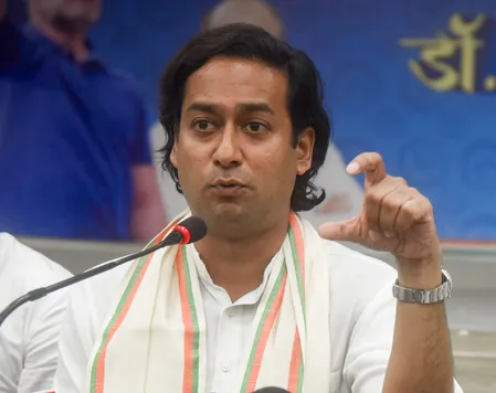 कांग्रेस ने मध्य प्रदेश सरकार की बुकलेट में स्कूली शिक्षा के डेटा की सटीकता पर उठाए सवाल कांग्रेस ने मध्य प्रदेश सरकार की बुकलेट में स्कूली शिक्षा के डेटा की सटीकता पर उठाए सवाल