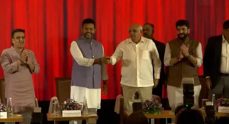 राम मोहन नायडू ने अहमदाबाद एयरपोर्ट से हब-एंड-स्पोक इंटरनेशनल ऑपरेशन शुरू किया राम मोहन नायडू ने अहमदाबाद एयरपोर्ट से हब-एंड-स्पोक इंटरनेशनल ऑपरेशन शुरू किया