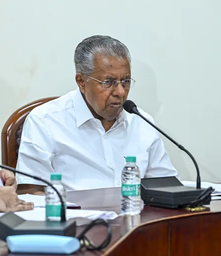 एलपीयू में अशांति: वेणुगोपाल और पिनाराई विजयन ने की जांच की मांग, केरल के छात्रों की सुरक्षित वापसी पर दिया जोर