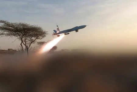 यमन ने बाब अल-मंडेब जलडमरूमध्य के पास हूती ठिकानों पर हवाई हमले किए, कम से कम 90 लोगों की मौत