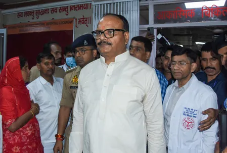 सहारनपुर जाने वाले कांग्रेस और सपा प्रतिनिधिमंडलों पर डिप्टी सीएम बोले- इसका मतलब नहीं, यह तुष्टिकरण की राजनीति सहारनपुर जाने वाले कांग्रेस और सपा प्रतिनिधिमंडलों पर डिप्टी सीएम बोले- इसका मतलब नहीं, यह तुष्टिकरण की राजनीति