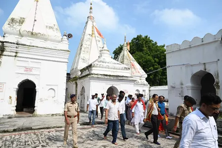 बिहार : गयाजी में पितृपक्ष मेला की तैयारी में जुटा पर्यटन विभाग, श्रद्धालुओं के लिए होंगे खास इंतजाम, ई-पिंडदान की भी सुविधा बिहार : गयाजी में पितृपक्ष मेला की तैयारी में जुटा पर्यटन विभाग, श्रद्धालुओं के लिए होंगे खास इंतजाम, ई-पिंडदान की भी सुविधा