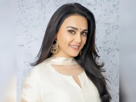 अमेरिका में बच्चे, भारत में शूटिंग... 'वाइब' के लिए प्रीति जिंटा ने की खूब भागदौड़