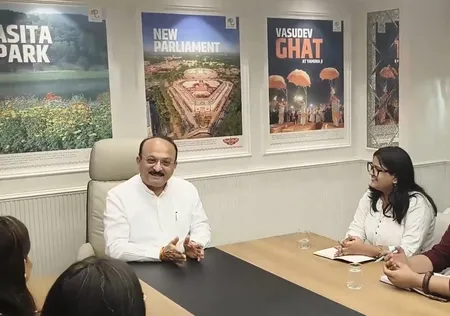 नई दिल्ली : सत्य निकेतन हादसे के बाद मंत्री आशीष सूद ने छात्रों से किया संवाद, समस्याओं पर हुई चर्चा
