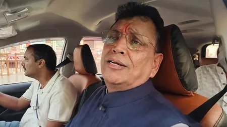 सीएम योगी ने रामलला और हनुमानगढ़ी के किए दर्शन, नए सीईओ से की मुलाकात