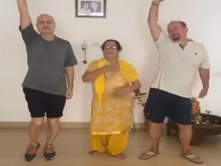 राजू खेर के जन्मदिन पर अनुपम खेर ने लुटाया प्यार, कहा-तुम मेरी सबसे बड़ी ताकत हो
