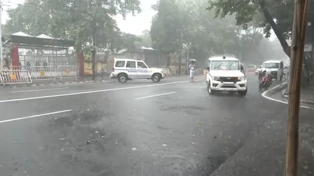 दक्षिण बंगाल में रविवार तक बारिश-आंधी, उत्तर बंगाल में भारी बारिश का येलो अलर्ट