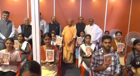 योगी सरकार में पुस्तक महोत्सव को नया विस्तार: किताबें दिखाती हैं दुनिया, समझने की ताकत भी देती हैं