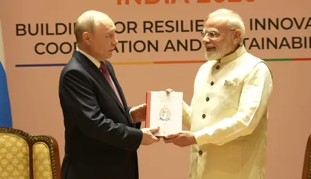 मोदी स्टोरी: पुतिन को तिरुक्कुरल भेंट कर पीएम मोदी ने दुनिया के सामने रखा भारतीय विरासत का गौरव
