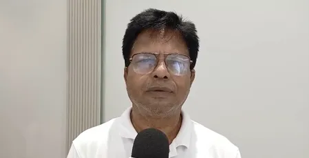 'मोहसिन नकवी से ट्रॉफी लेना हमारे लिए बेइज्जती होती', ऋचा घोष के पिता ने किया भारतीय टीम के फैसले का समर्थन