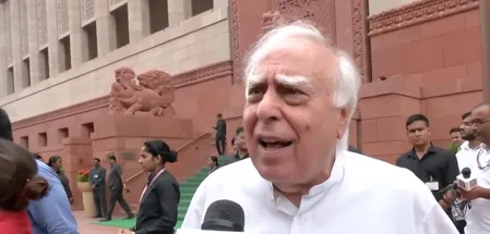 'सहिया' देखने के बाद कपिल सिब्बल ने जताई सेंसर बोर्ड के फैसले पर हैरानी, कहा- 'इसे रोकना नहीं, सम्मानित करना चाहिए'
