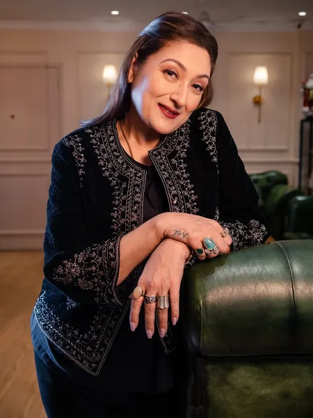 सुनीता आहूजा ने गणपति स्थापना पर किया खुलासा, बताया बेटे के साथ फिल्म में आएंगी नजर