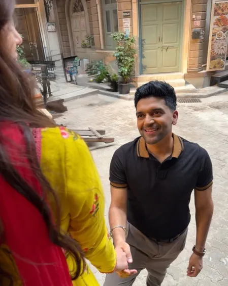 गुरु रंधावा का नया गाना '2 आइज' रिलीज, बोले- दो आंखें प्यार की गहराई दिखाने के लिए काफी नहीं