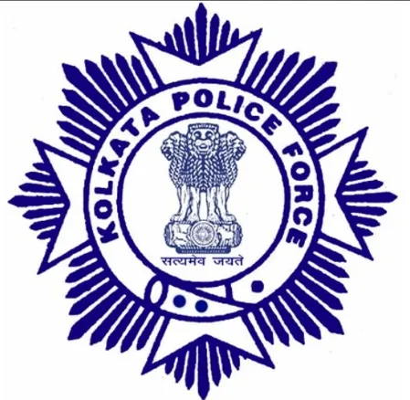 कोलकाता पुलिस के वॉलंटियर्स दुर्गा पूजा के दौरान केसरिया रंग के कपड़े पहनेंगे