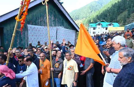 जम्मू-कश्मीर के उपराज्यपाल ने गांदरबल से हरमुख-गंगबल यात्रा को हरी झंडी दिखाई जम्मू-कश्मीर के उपराज्यपाल ने गांदरबल से हरमुख-गंगबल यात्रा को हरी झंडी दिखाई