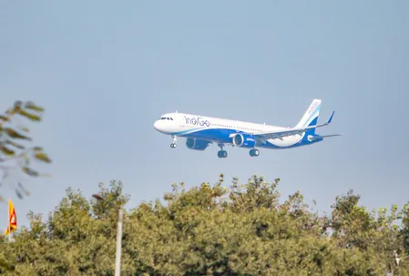 बैंकॉक से दिल्ली जा रही इंडिगो की उड़ान ने मेडिकल इमरजेंसी के चलते लखनऊ में की लैंडिंग