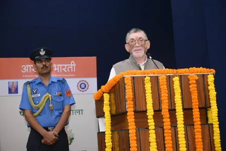 प्रदूषण और जलवायु परिवर्तन का सीधा असर सेहत पर, जीवनशैली बदलने की जरूरत : संतोष गंगवार