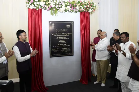 गुजरात सीएम ने तापी में 317 बेड वाले अस्पताल का किया उद्घाटन, 800 बेड वाले हॉस्पिटल की रखी नींव