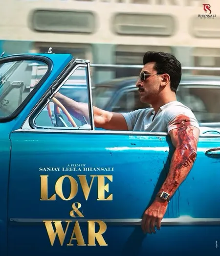 'लव एंड वॉर' से रणबीर कपूर का फर्स्ट लुक आउट, खून से सनी शर्ट में दिखा रौबदार अंदाज