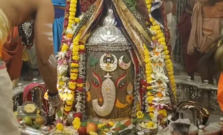 भस्म आरती: अनंत चतुर्दशी पर गणेश स्वरूप में सजे बाबा महाकाल; रजत चंद्र, त्रिशूल व मुकुट धारण कर अद्भुत शृंगार