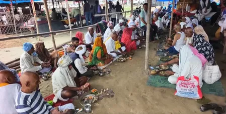 पितृपक्ष 2026: यूपी के इन तीर्थ स्थानों पर पिंडदान से मिलती है पितरों को मुक्ति, जानिए मान्यता और महत्व