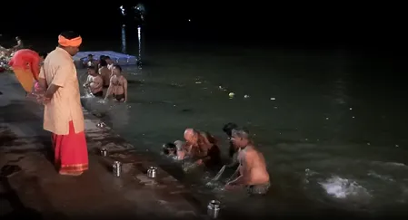 विदिशा में बेतवा के बड़वाले घाट पर तर्पण के साथ पितृपक्ष का शुभारंभ, पंडितों ने बताया महत्व