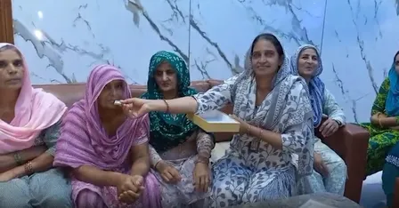 'मेरे पोते ने लठ गाड़ दिया, वापसी पर जोरदार स्वागत करेंगे,' पुरुष कबड्डी टीम ने जीता गोल्ड, अयान लोहचब के गांव में मना जश्न