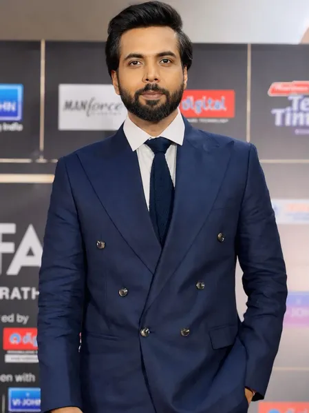 नई जनरेशन अकेले रहने में भी खुश, शादी और बच्चे करना इंसानों के लिए जरूरी नहीं : अभिषेक बनर्जी